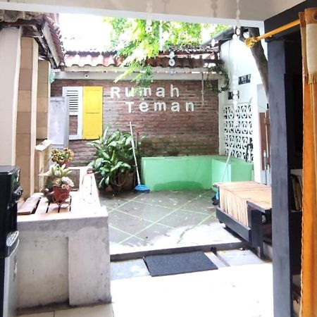 Rumah Teman Hostel Semarang Luaran gambar